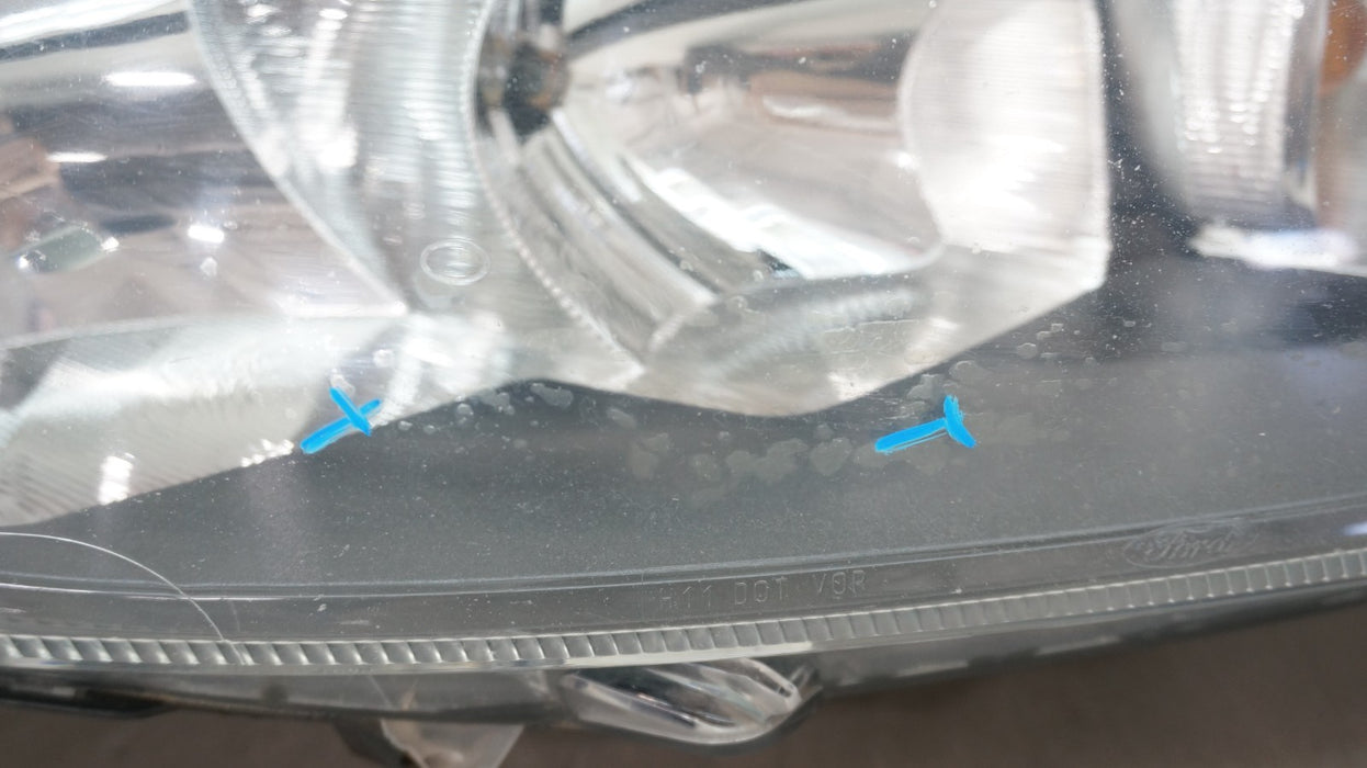 2014-2019 FORD FIESTA FRONT RIGHT PASSENGER SIDE HEADLIGHT HALOGEN OEM