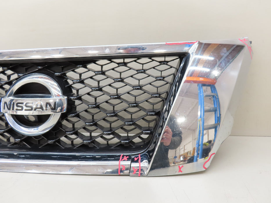 2013-2016 NISSAN PATHFINDER FRONT RADIATOR GRILLE GRILL W/CAMERA HOLE OEM
