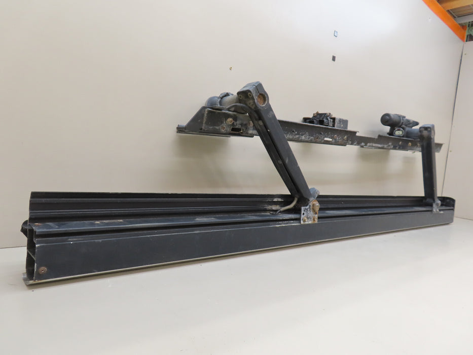 2020-2023 CHEVROLET/GMC SILVERADO SIERRA 1500 RIGHT POWER RUNNING BOARD OEM
