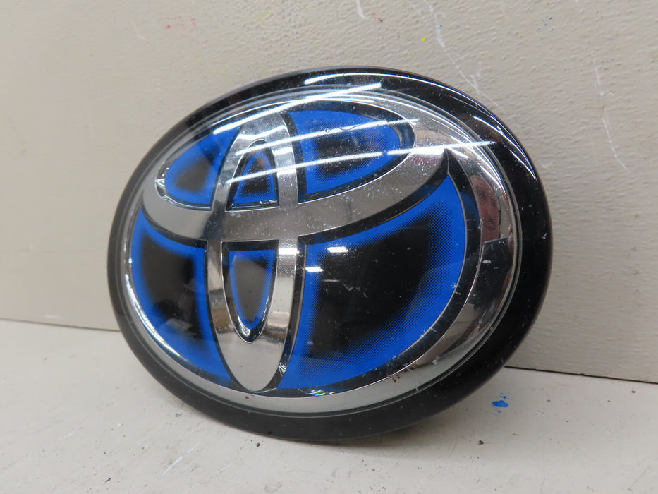 2017-2022 TOYOTA FRONT EMBLEM OEM 53141-33130