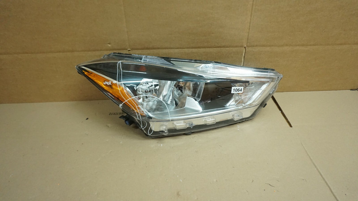 2017-2020 NISSAN KICKS FRONT RIGHT PASSENGER SIDE HEADLIGHT HALOGEN LAMP OEM