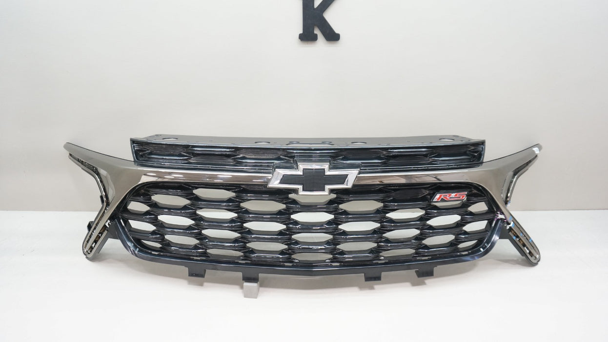 2024-2025 CHEVROLET TRAX RS FRONT BUMPER RADIATOR GRILLE OEM 42780278