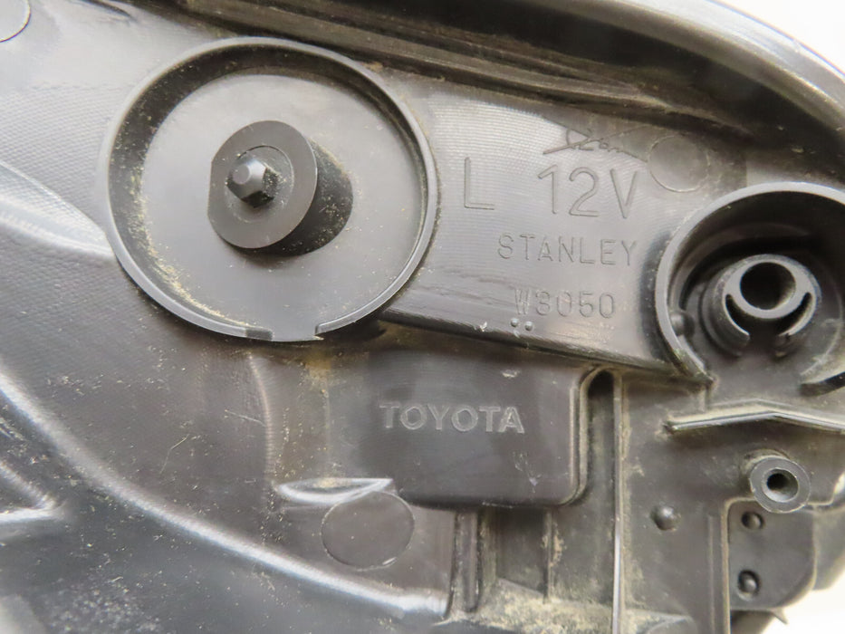 2016 2017 2018 TOYOTA RAV4 FRONT LEFT DRIVER HEADLIGHT HALOGEN OEM