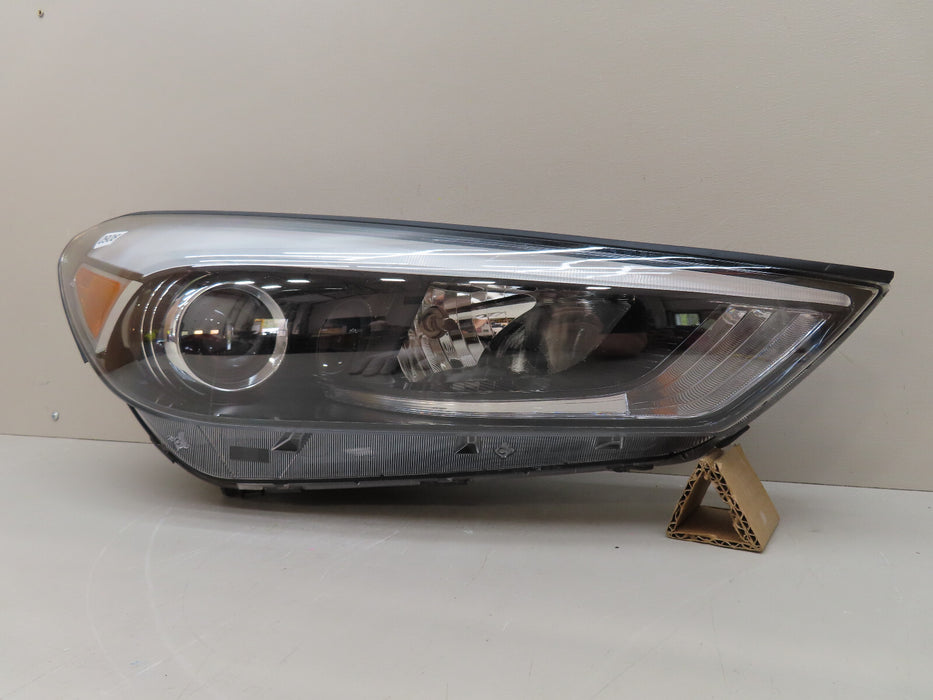 2016-2018 HYUNDAI TUCSON FRONT RIGHT PASSENGER HEADLIGHT HALOGEN W/LED OEM