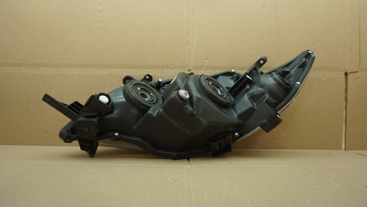 2011-2013 TOYOTA COROLLA FRONT RIGHT PASSENGER SIDE HEADLIGHT HALOGEN
