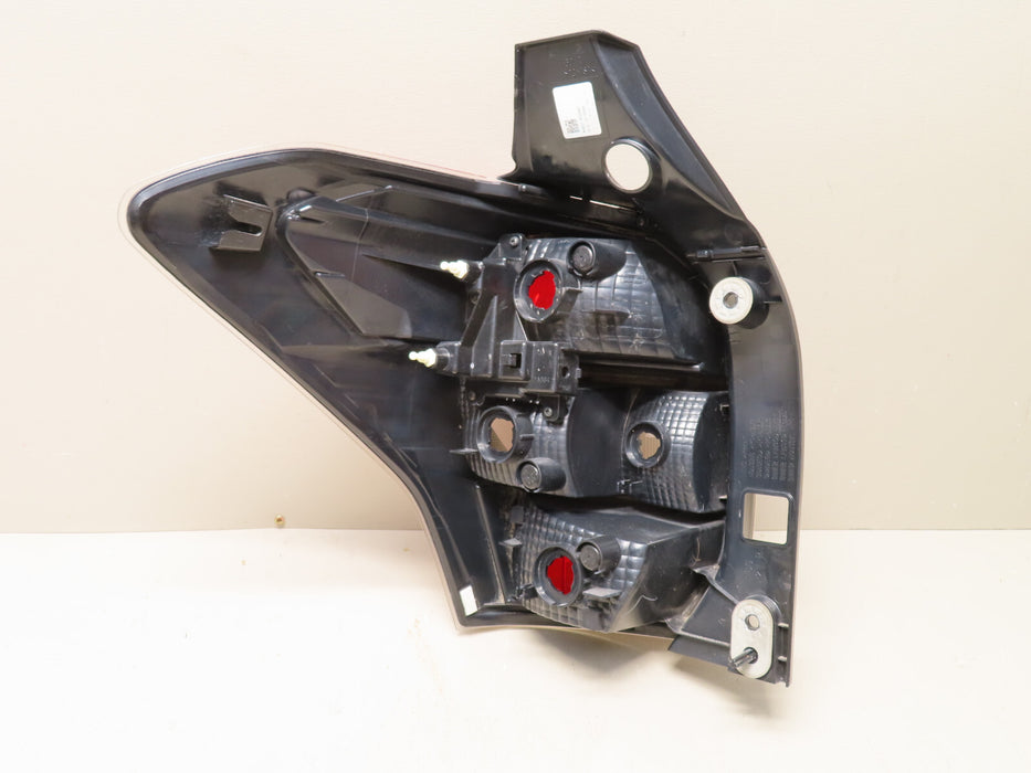 2014-2016 Subaru Forester Passenger Right Side Tail Light Taillight LAMP Oem