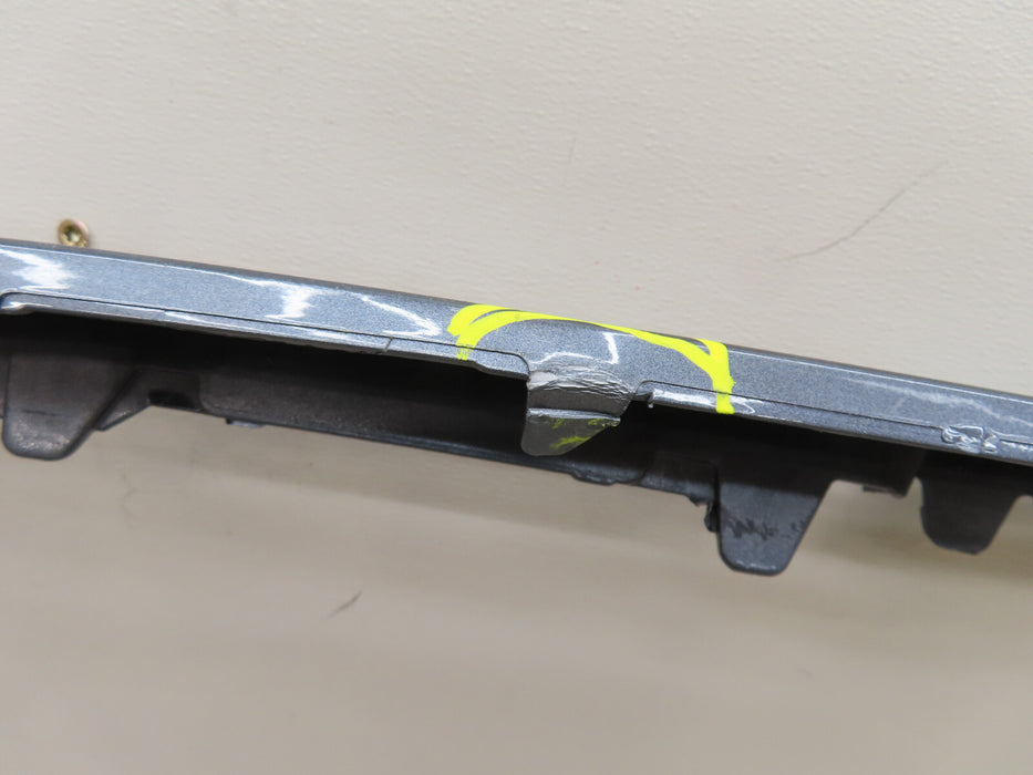 2017 2018 2019 AUDI Q7 REAR MIDDLE BUMPER COVER OEM 4M0807527