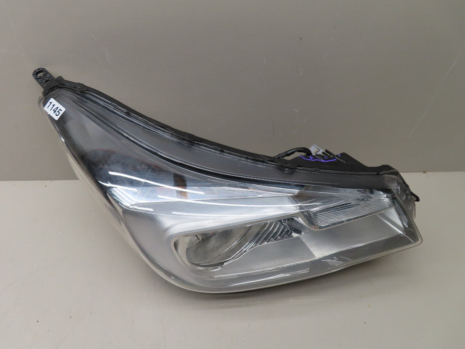 2017-2019 SUBARU FORESTER RIGHT PASSENGER SIDE HEADLIGHT HALOGEN LAMP LIGHT OEM