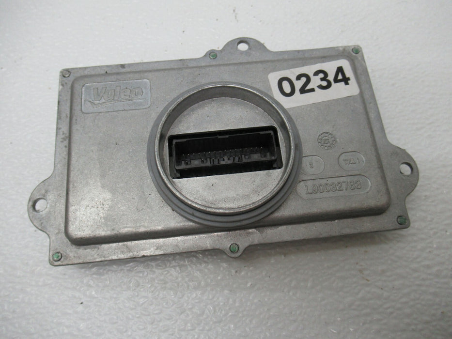 2015 - 2017 CADILLAC ESCALADE DRL LED BALLAST CONTROL COMPUTER MODULE 15 OEM