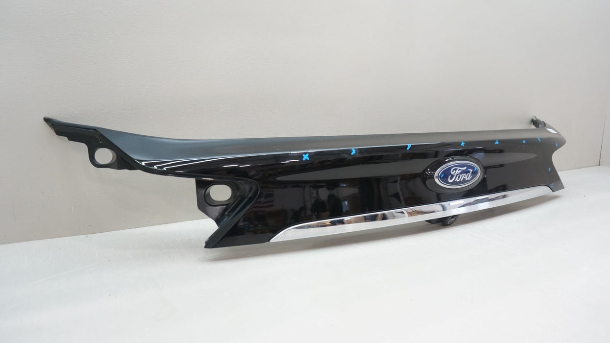 2019-2020 FORD EDGE REAR LIFTGATE FINISH PANEL MOLDING W/ CAMERA OEM KT4B-R43404