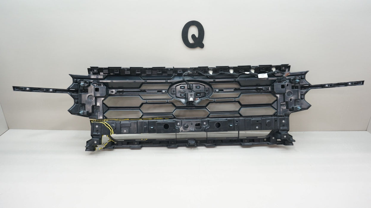 2025-2026 FORD EXPEDITION FRONT BUMPER GRILLE W/ CAMERA W/LIGHT BAR OEM