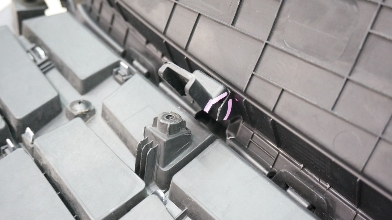 2020-2023 HYUNDAI VENUE FRONT BUMPER RADIATOR GRILLE 86350-K2010 OEM