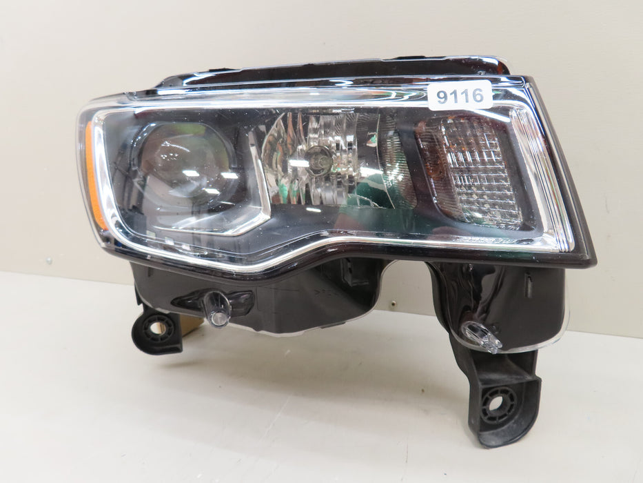 2017-2022 JEEP GRAND CHEROKEE FRONT RIGHT PASSENGER HEADLIGHT HALOGEN OEM