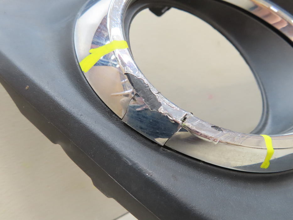 2012 2013 2014 TOYOTA CAMRY FRONT RIGHT PASSENGER SIDE FOG LIGHT BEZEL TONG YANG