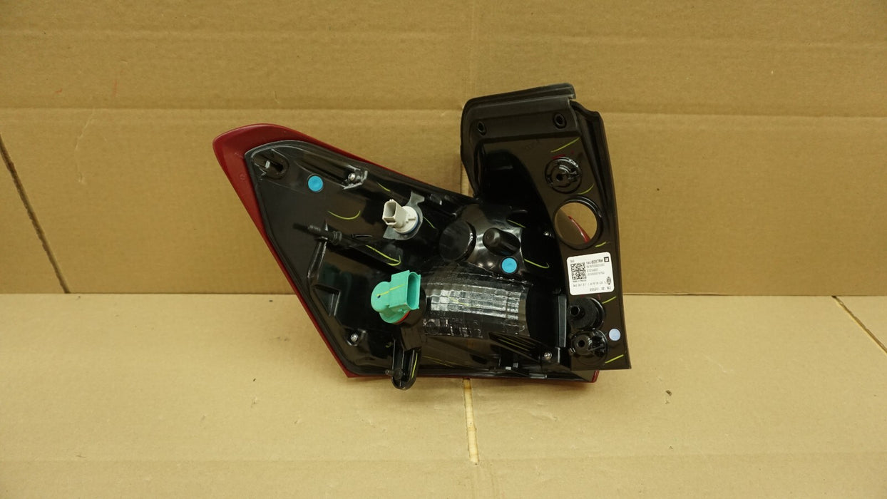 2018 2019 2020 2021 CHEVROLET EQUINOX REAR RIGHT PASSENGER SIDE TAIL LIGHT OEM