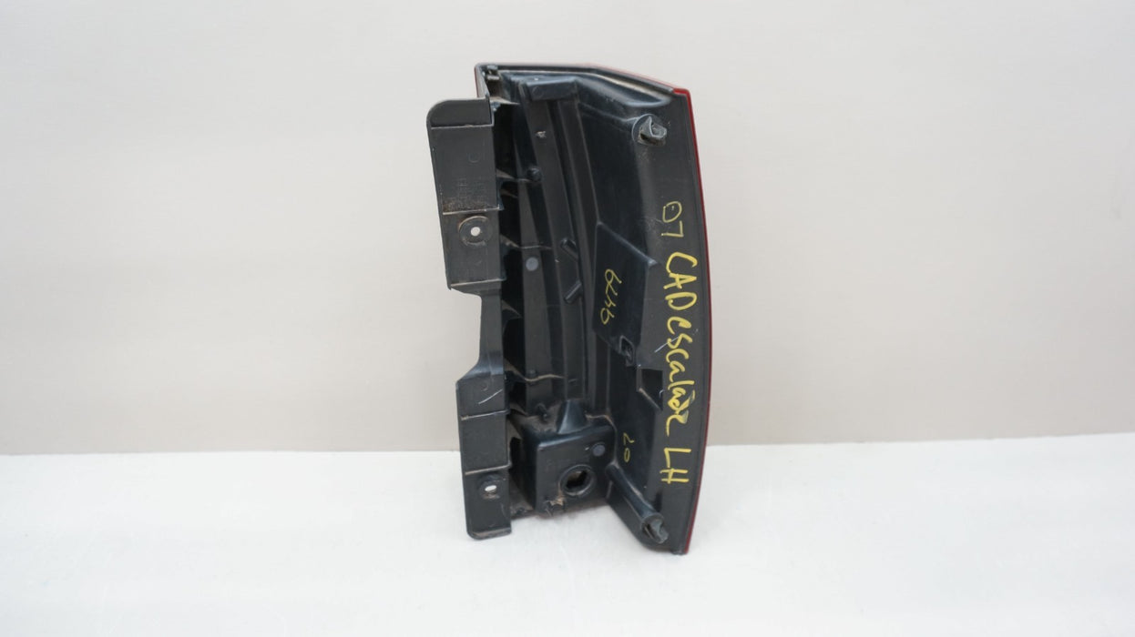 2007-2014 CADILLAC ESCALADE REAR LEFT DRIVERS SIDE TAIL LIGHT OEM
