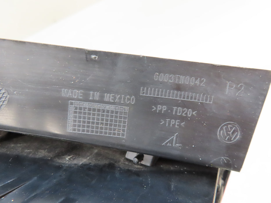 2015-2018 VOLKSWAGEN JETTA REAR RIGHT PASSENGER SIDE OUTER TAIL LIGHT LAMP OEM