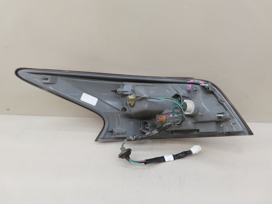 2013-2015 NISSAN ALTIMA REAR PASSENGER SIDE TAIL LIGHT OEM
