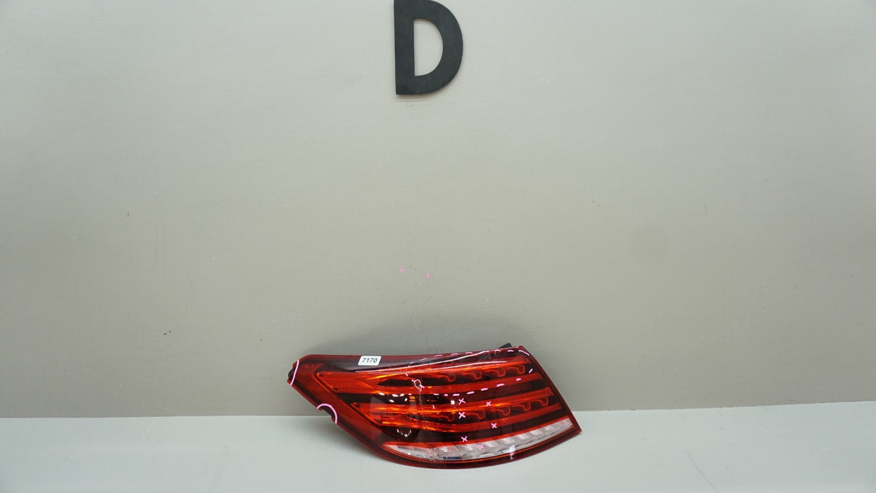 2014-2017 MERECEDES-BENZ E-CLASS REAR LEFT DRIVERS SIDE TAIL LIGHT OEM
