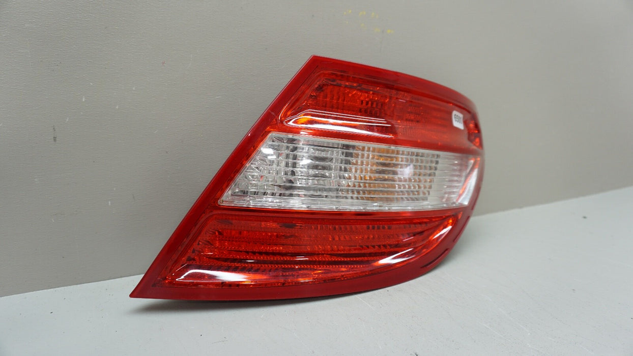 2008-2011 MERCEDES C-CLASS REAR RH RIGHT PASSENGER SIDE HEADLIGHT OEM