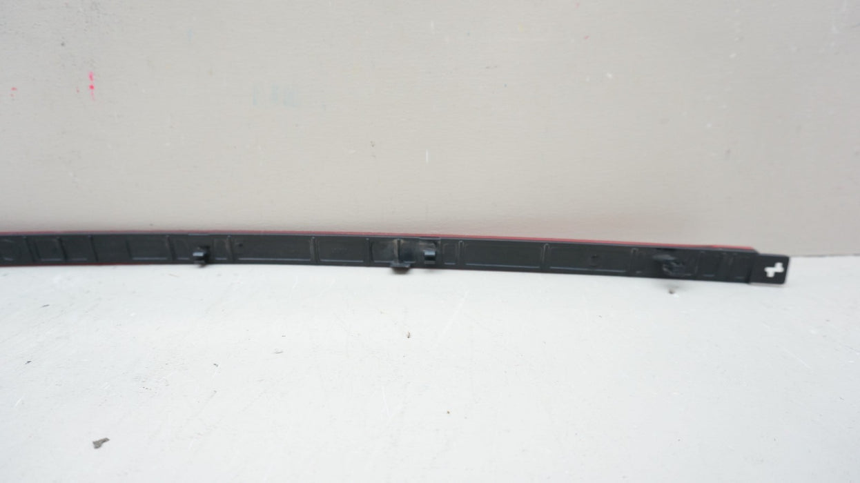 2022-2024 VOLKSWAGEN TIGUAN REARCENTER BUMPER REFLECTOR OEM 5NA945109