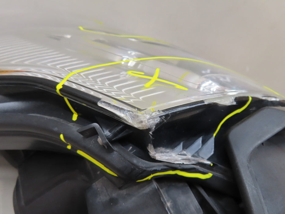 2018-2021 FORD EXPEDITION RIGHT SIDE HEADLIGHT HALOGEN OEM JL1B-13005-AF