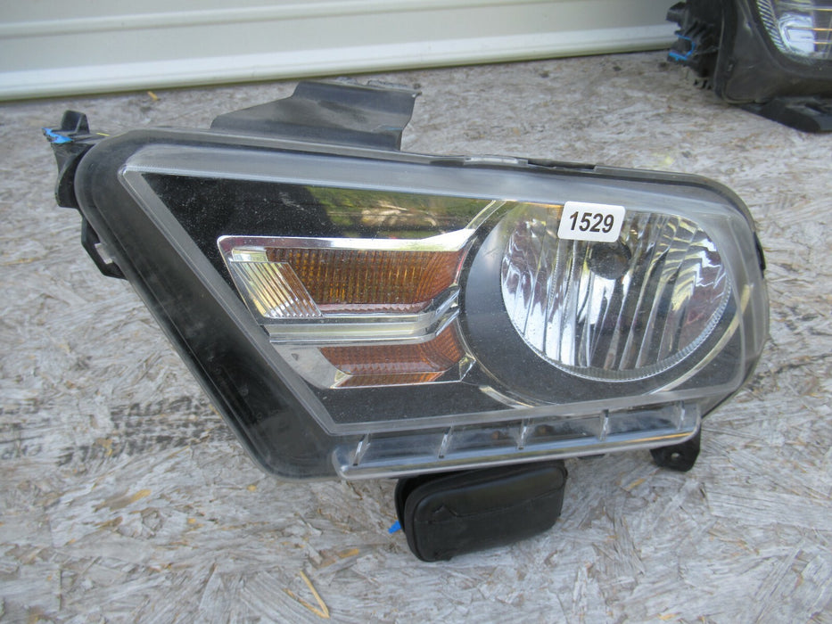 2010-2012 FORD MUSTANG FRONT LEFT DRIVER SIDE HEADLIGHT HALOGEN LIGHT LAMP OEM