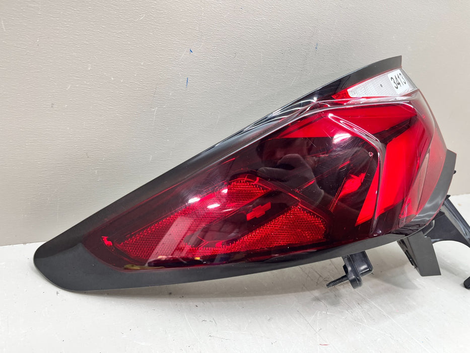 2019-2022 CHEVROLET BLAZER LH LEFT DRIVER OUTER LED TAIL LIGHT LAMP 84584303
