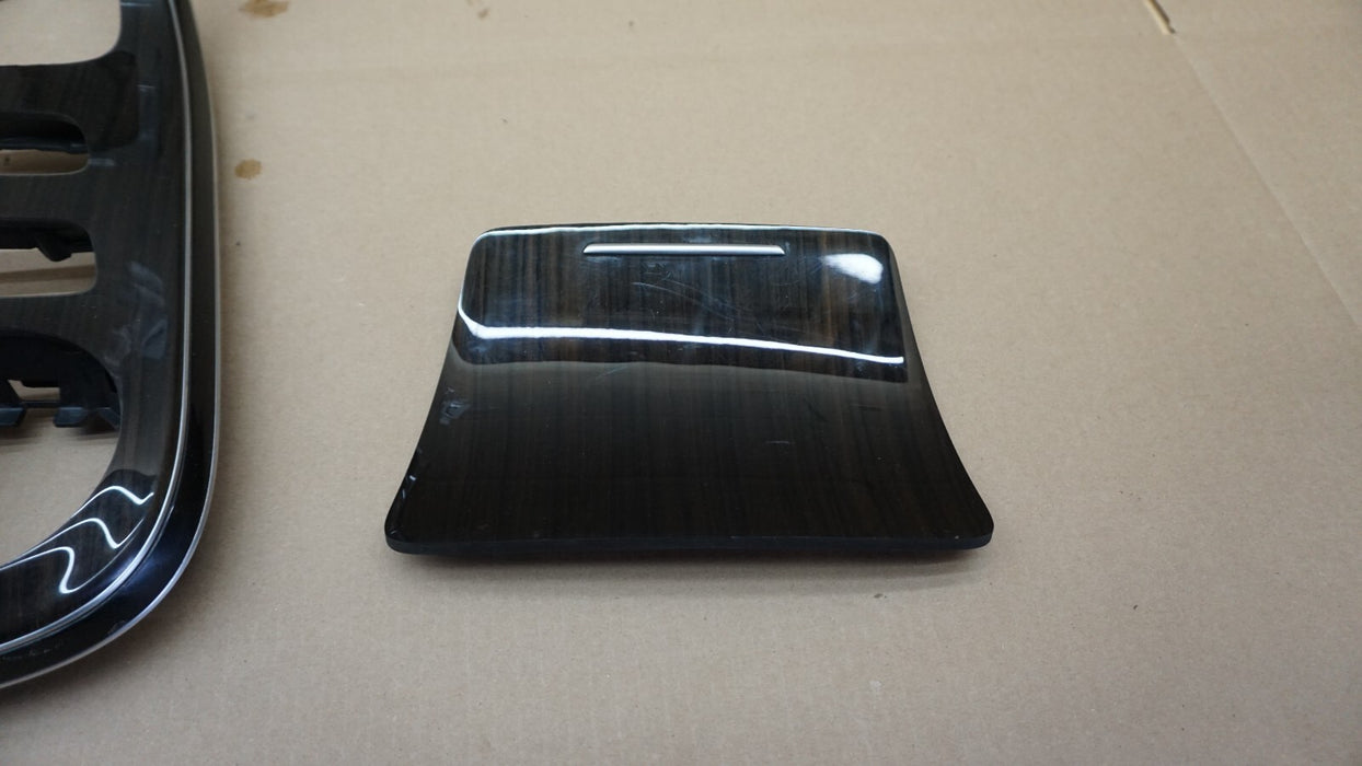 2015-2017 MERCEDES C300 W205 FRONT CENTER CONSOLE BEZEL TRIM COVER PANEL OEM