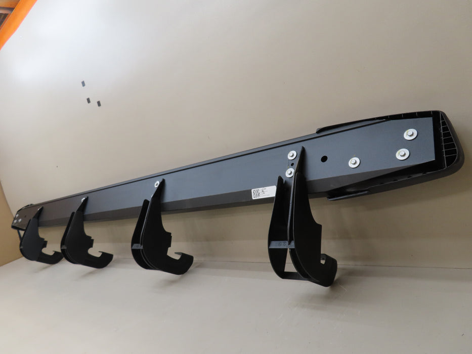 2019-2024 CHEVROLET/GMC SILVERADO SIERRA 1500 RIGHT PASSENGER RUNNING BOARD OEM