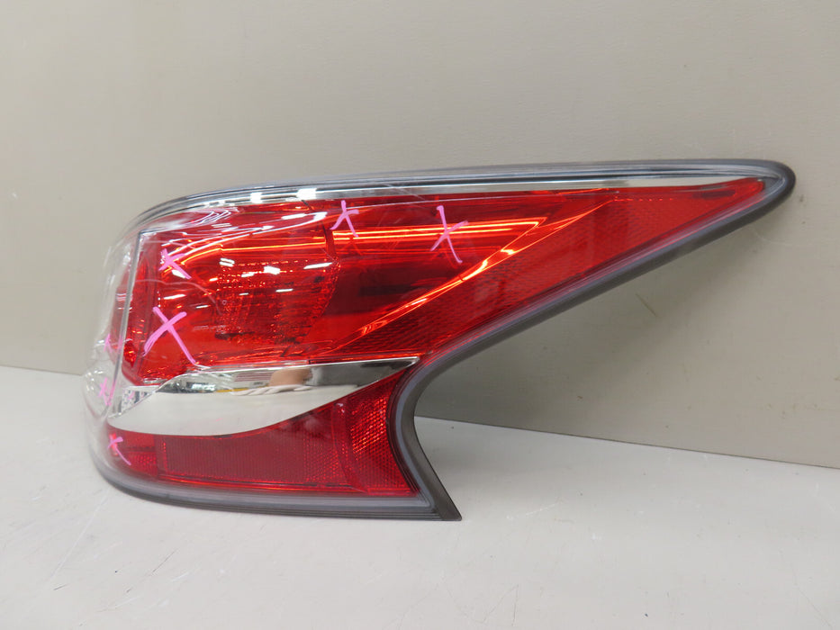2013-2015 NISSAN ALTIMA REAR PASSENGER SIDE TAIL LIGHT OEM