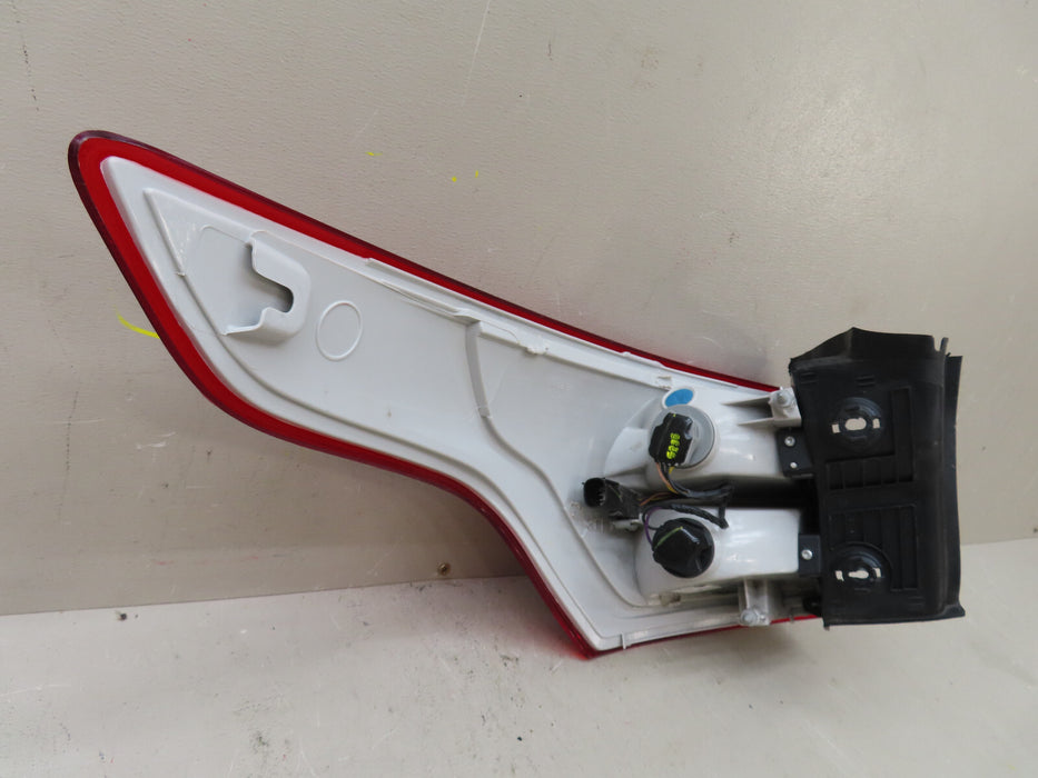 2013 2014 2015 2016 FORD ESCAPE REAR RIGHT PASSENGER SIDE TAIL LIGHT LAMP OEM