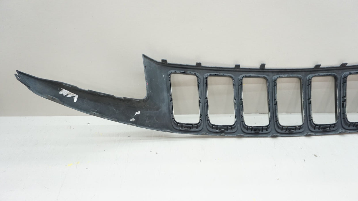 2014-2016 JEEP GRAND CHEROKEE FRONT UPPER CENTER RADIATOR GRILLE OEM 1WL32TRM