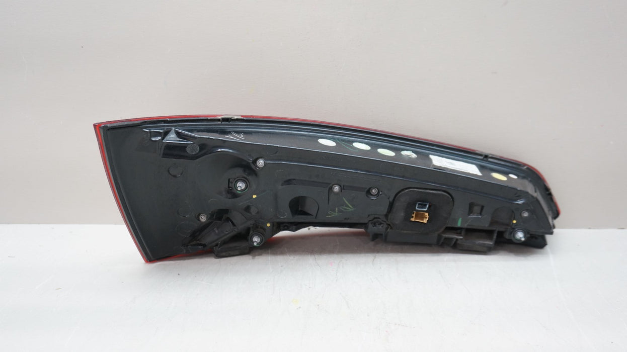 2018-2020 AUDI Q5 SQ5 REAR RIGHT PASSENGER SIDE LED TAIL LIGHT OEM