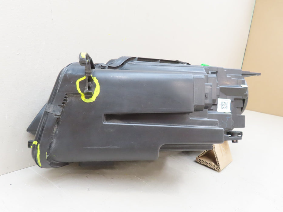2016-2019 VOLKSWAGEN PASSAT FRONT RIGHT HEADLIGHT LAMP HALOGEN OEM 561941006E