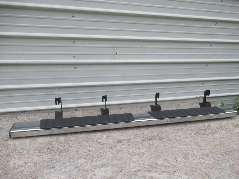 2014-2019 CHEVROLET SILVERADO 1500 LEFT SIDE RUNNING BOARD STEP SILL PLATE OEM