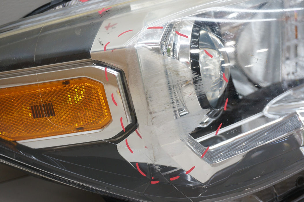 2016-2023 TOYOTA TACOMA FRONT RIGHT PASSENGER SIDE HEADLIGHT HALOGEN OEM