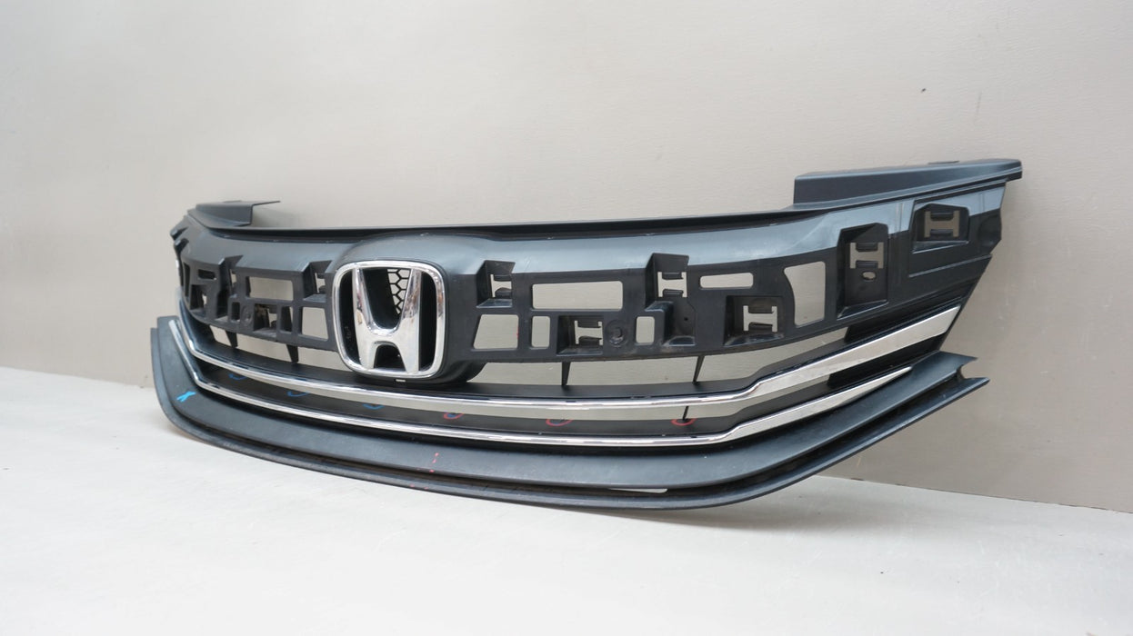 2016-2017 HONDA ACCORD FRONT BUMPER RADIATOR GRILLE OEM
