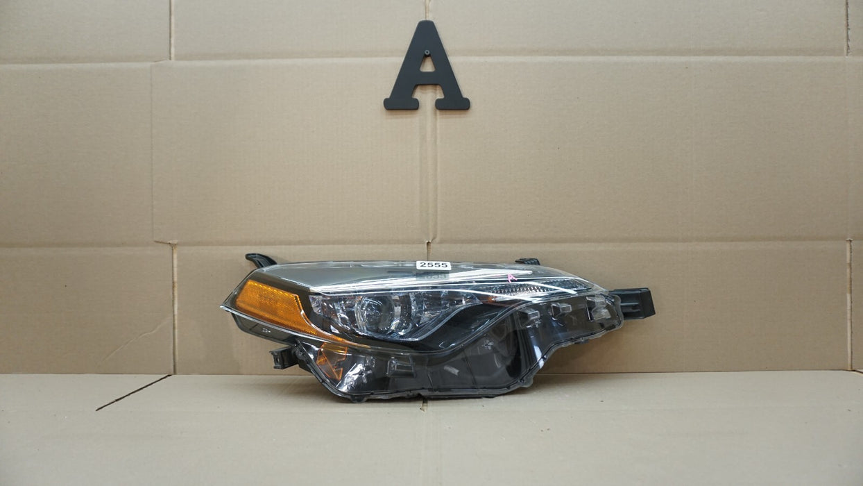 2014-2016 TOYOTA COROLLA FRONT RIGHT PASSENGERS SIDE HEADLIGHT OEM 14 15 16