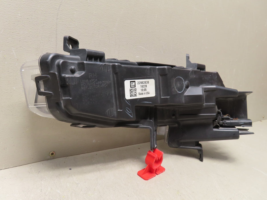 2016-2018 CHEVROLET MALIBU RIGHT DRL DAYTIME RUNNING LIGHT LED OEM 22982838