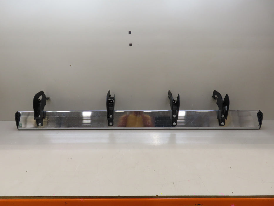 2015-2019 CHEVROLET/GMC SILVERADO-SIERRA 2500 3500 LEFT DRIVER RUNNING BOARD OEM