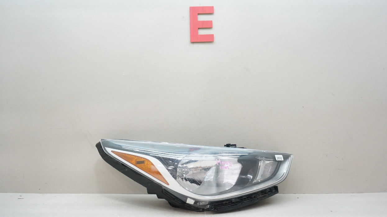 2015-2017 HYUNDAI ACCENT FRONT RIGHT PASSENGER SIDE HALOGEN HEADLIGHT OEM