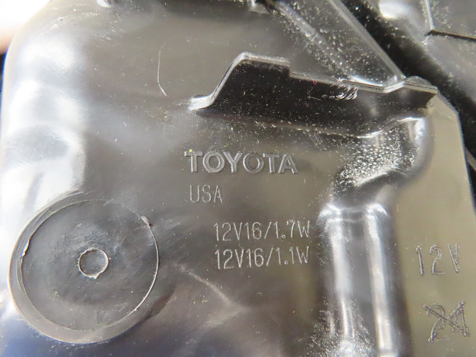 2020-2023 TOYOTA HIGHLANDER FRONT RIGHT PASSENGER SIDE LED OEM