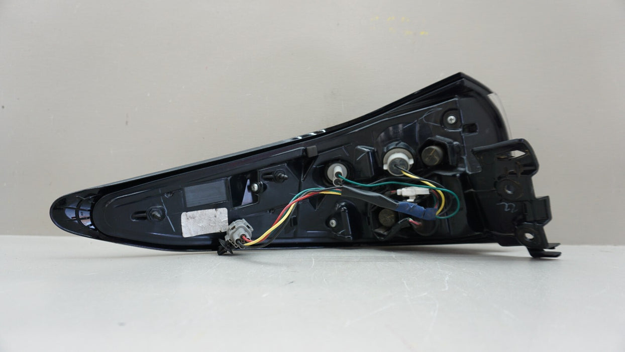 2015-2018 NISSAN MURANO REAR RH RIGHT PASSENGER SIDE TAIL LIGHT OEM