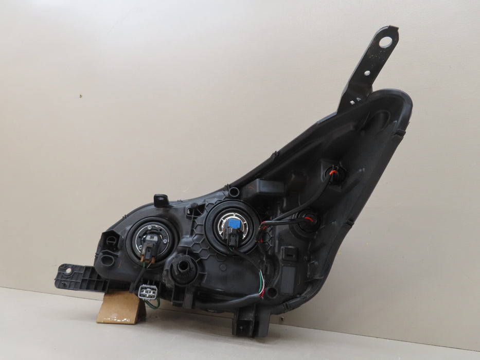 2017-2021 SUBARU CROSSTREK FRONT RIGHT PASSENGER HEADLIGHT HALOGEN OEM