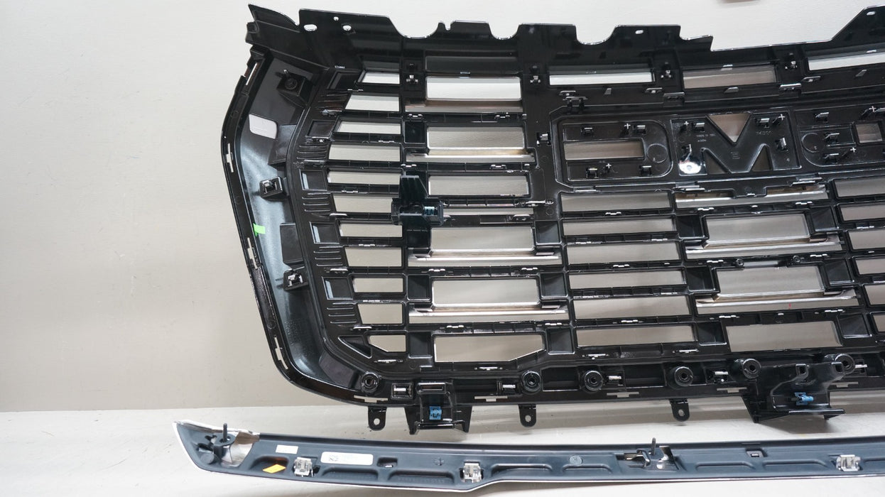 *NEW* 2025 GMC YUKON DENALI FRONT RADIATOR GRILLE AND HOOD TRIM OEM 84956262