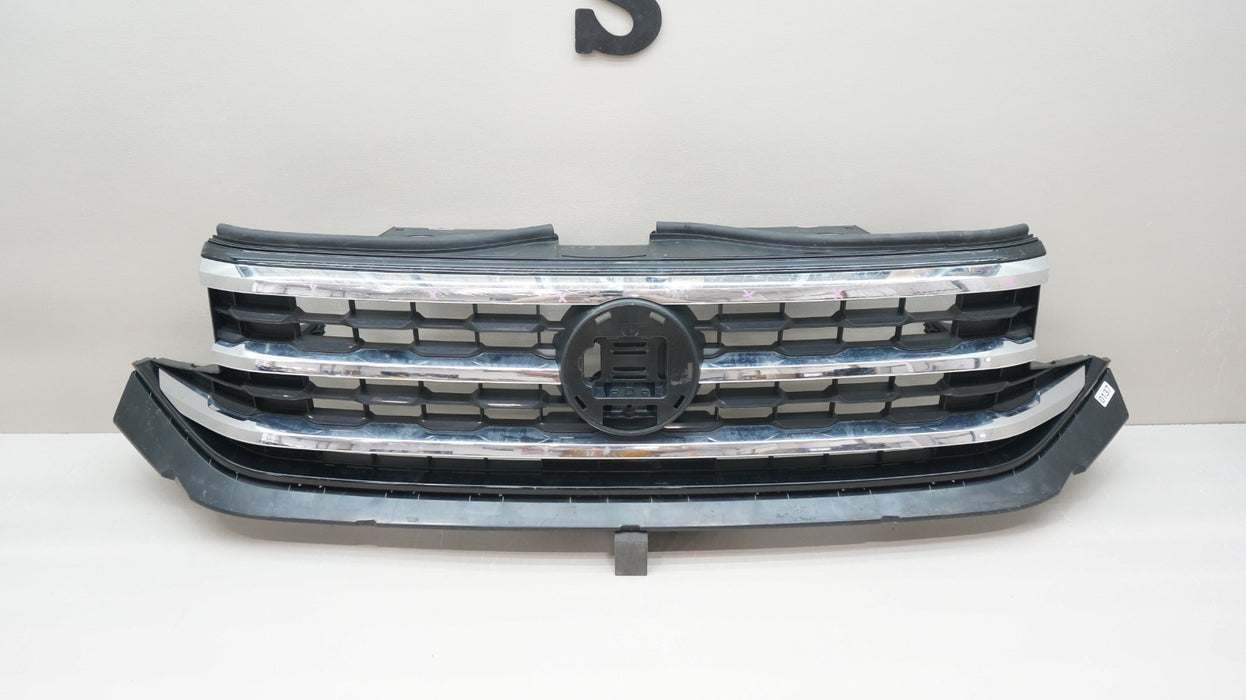 2020-2023 VOLKSWAGEN ATLAS FRONT UPPER RADIATOR GRILLE OEM 3CM853653