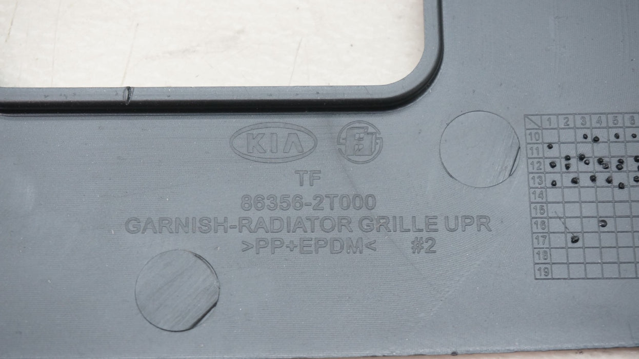 2011-2013 KIA OPTIMA RADIATOR GRILLE UPPER GARNISH 86356 2T001 OEM