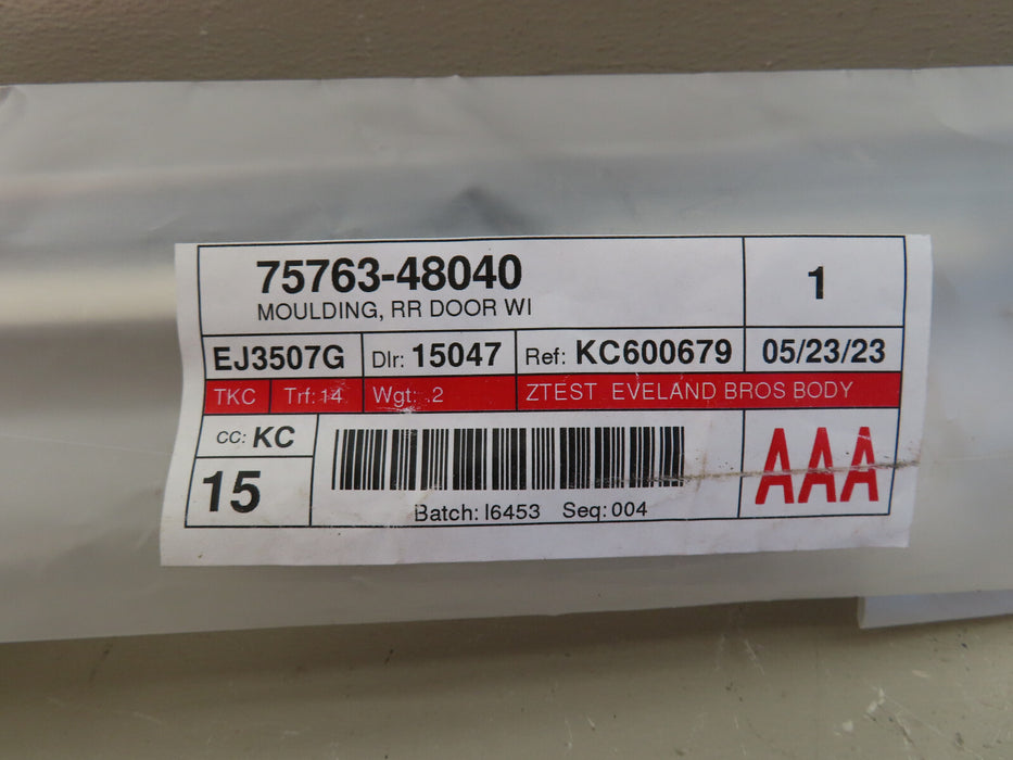 2021 2022 2023 TOYOTA VENZA REAR RIGHT DOOR REVEAL MOLDING OEM 75763-48040