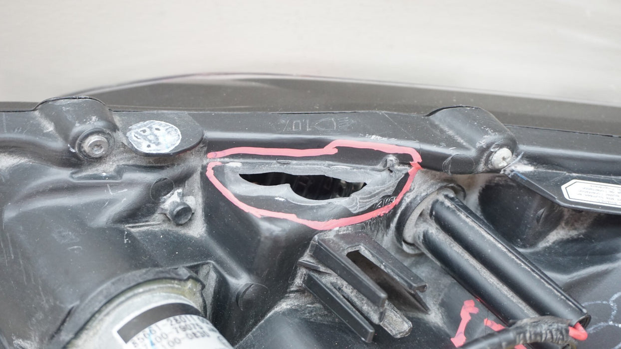 2010-2012 LEXUS RX350 FRONT RH RIGHT PASSENGER SIDE XENON HEADLIGHT OEM *DAMAGE*